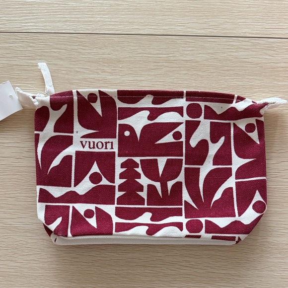 Vuori Limited Edition Graphic Cosmetic Bag - Picture 2 of 6